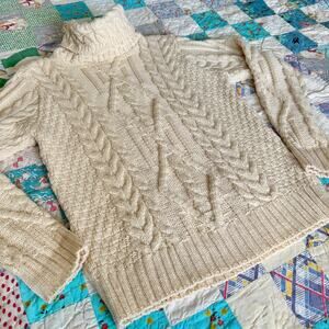 Vintage 90s Irish Wool Chunky Cable Knit Turtleneck Fisherman Sweater S M